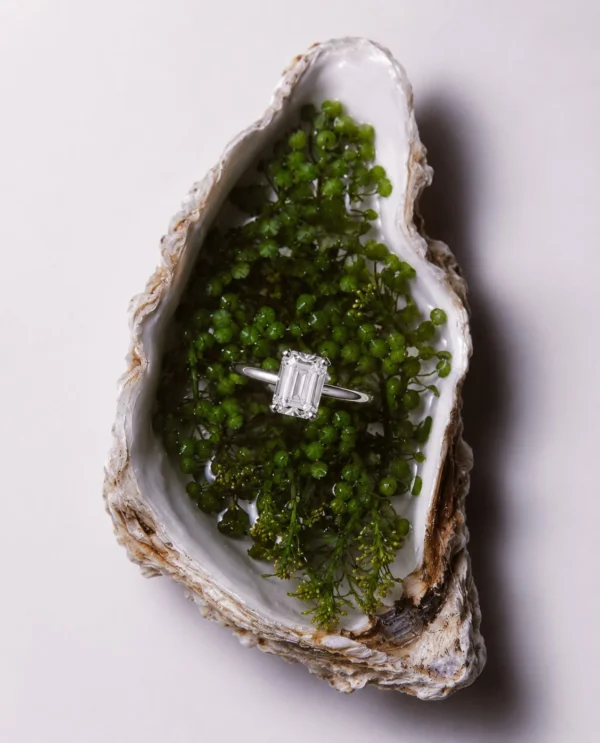 2 Karat Valérie Baget Emerald Cut Pırlanta Yüzük