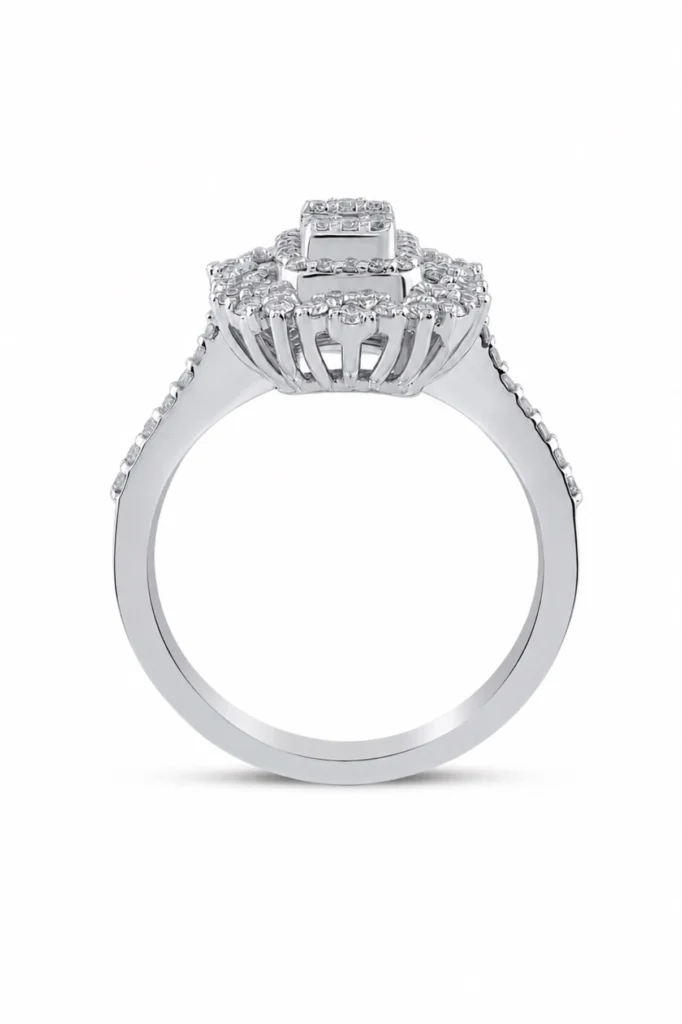 1 Karat Victoria Emerald Cut Halo Baget Pırlanta Yüzük